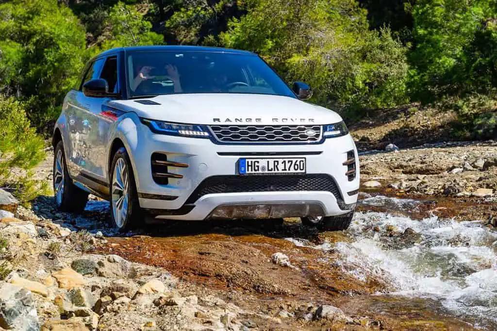 Land Rover a Good First Car? (Range Rover, Defender +More) – RIDE + DRIVE