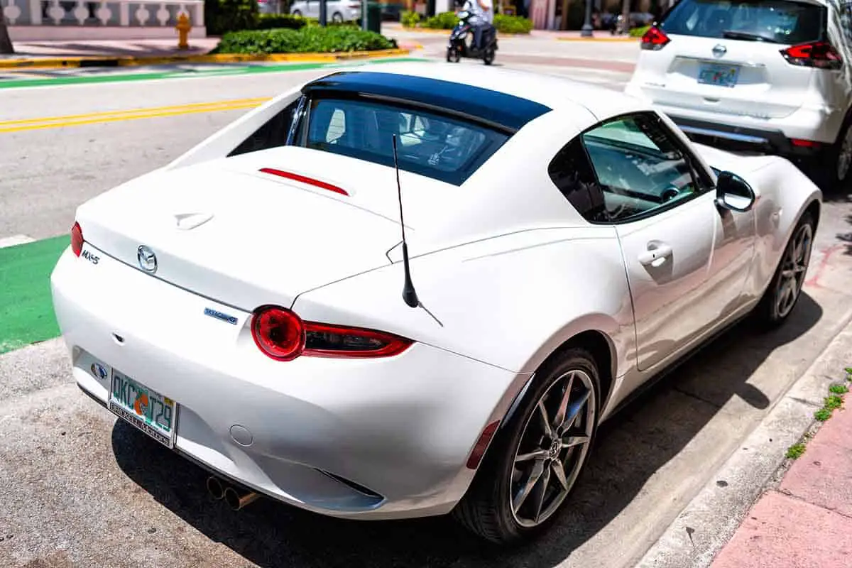 Is MX5 Miata a Good Daily Driver? (4 Gen NA, NB, NC, ND) RIDE + DRIVE