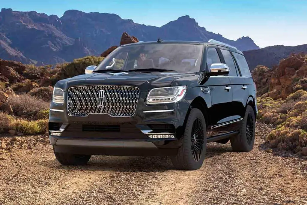 lincoln navigator luxury suv for midsize and larger families