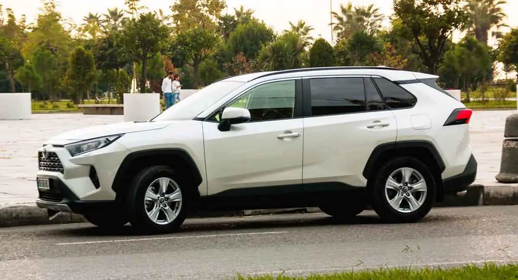 toyota rav4 economical suv for daily driving