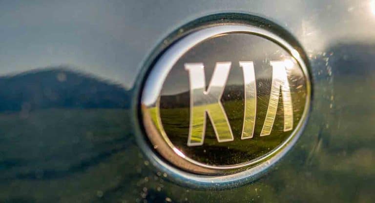 Kia Cars w/ Adaptive Cruise Control (15 Popular Models)