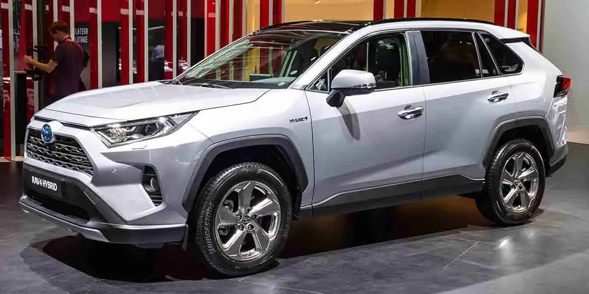 Top 10 Safest SUVs & Sedans for Seniors (+Awards List) RIDE + DRIVE